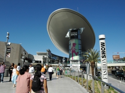 �t�@�b�V�����E���[��