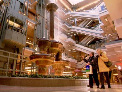 �A���_�[�O���E���h�E�V�e�B